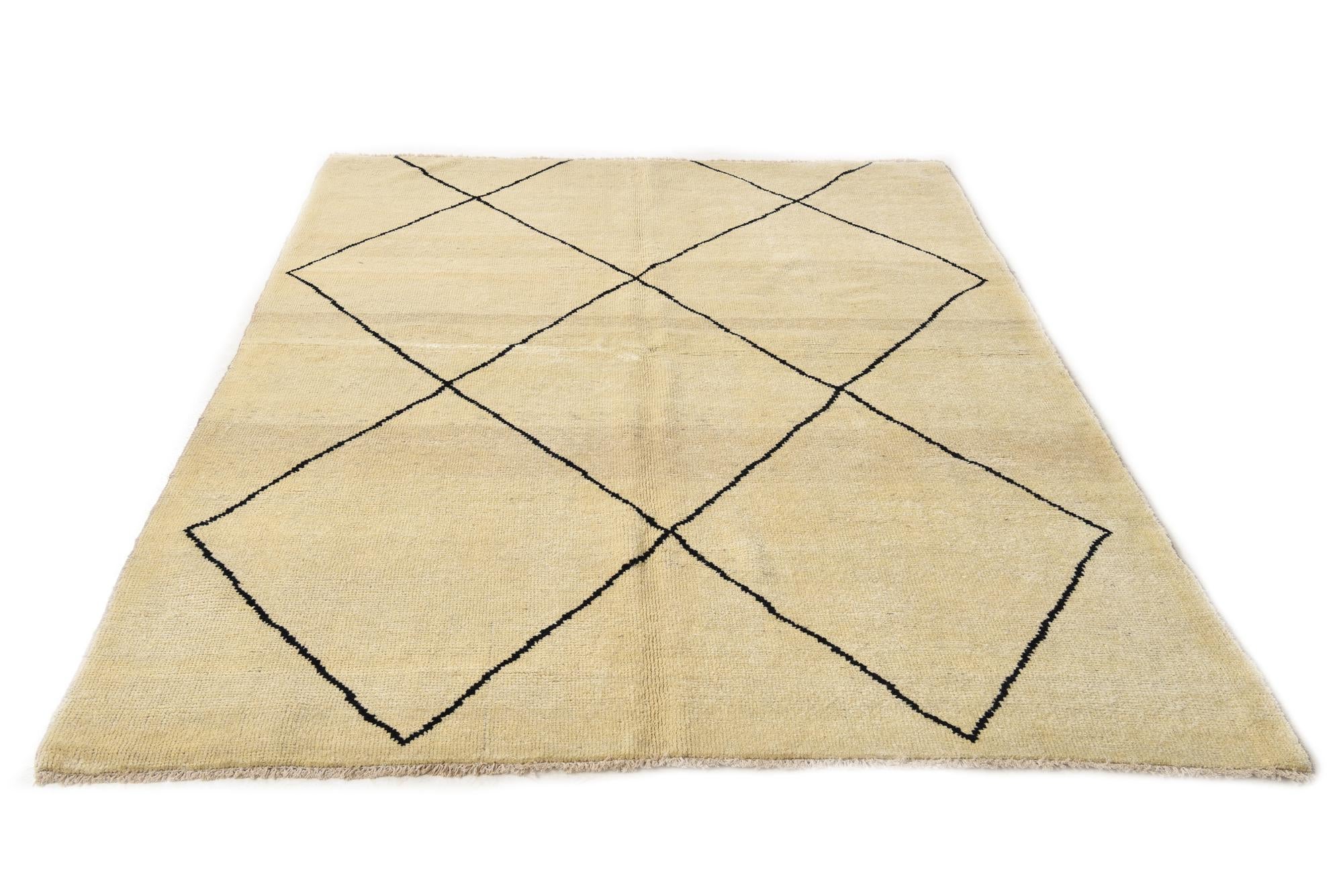 5' 9 x 8' 4 Hand Knotted Moroccan Wool Rug