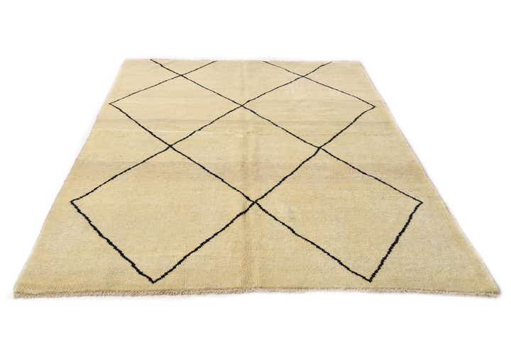 5' 9 x 8' 4 Hand Knotted Moroccan Wool Rug