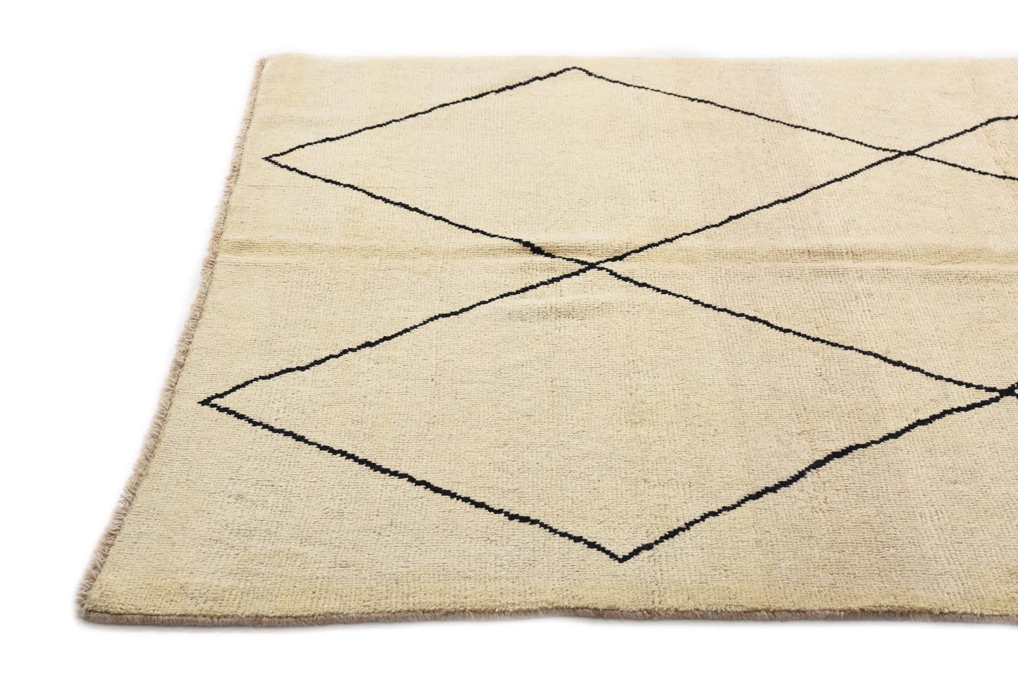 5' 9 x 8' 4 Hand Knotted Moroccan Wool Rug