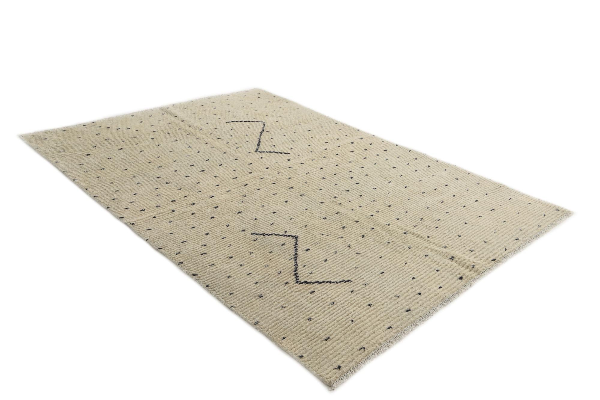 5' 7 x 7' 9 Hand Knotted Moroccan Wool Rug