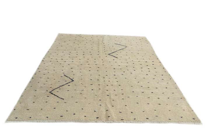 5' 7 x 7' 9 Hand Knotted Moroccan Wool Rug