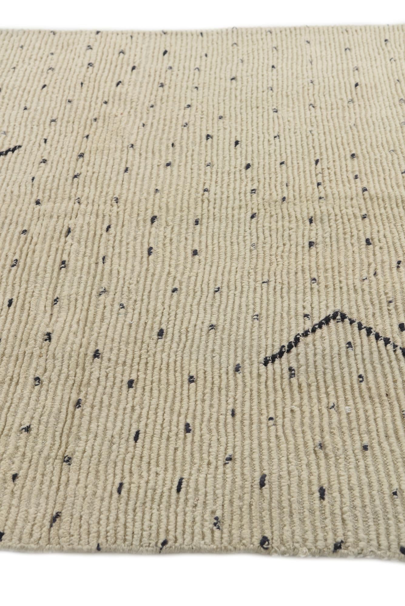5' 7 x 7' 9 Hand Knotted Moroccan Wool Rug