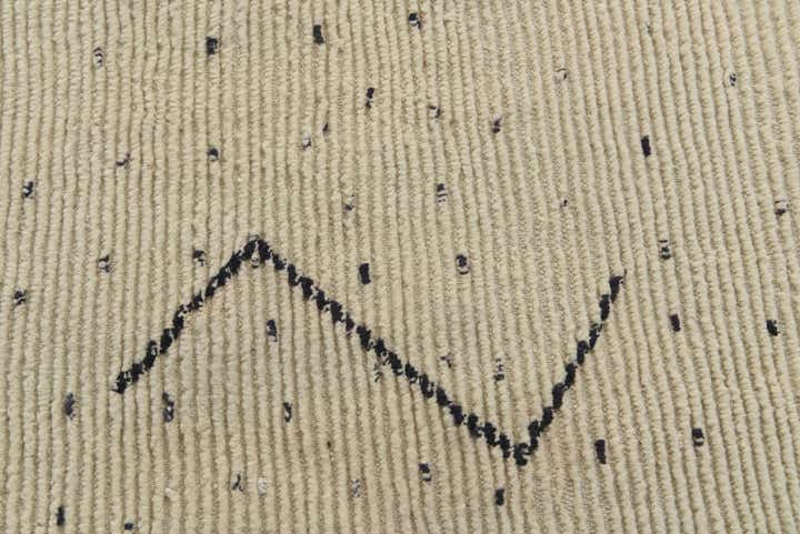 5' 7 x 7' 9 Hand Knotted Moroccan Wool Rug