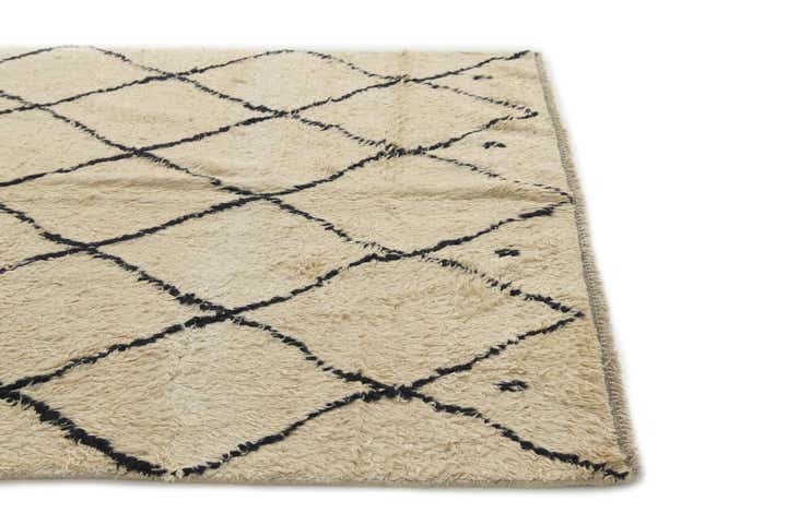 5' 5 x 8' 1 Hand Knotted Moroccan Wool Rug