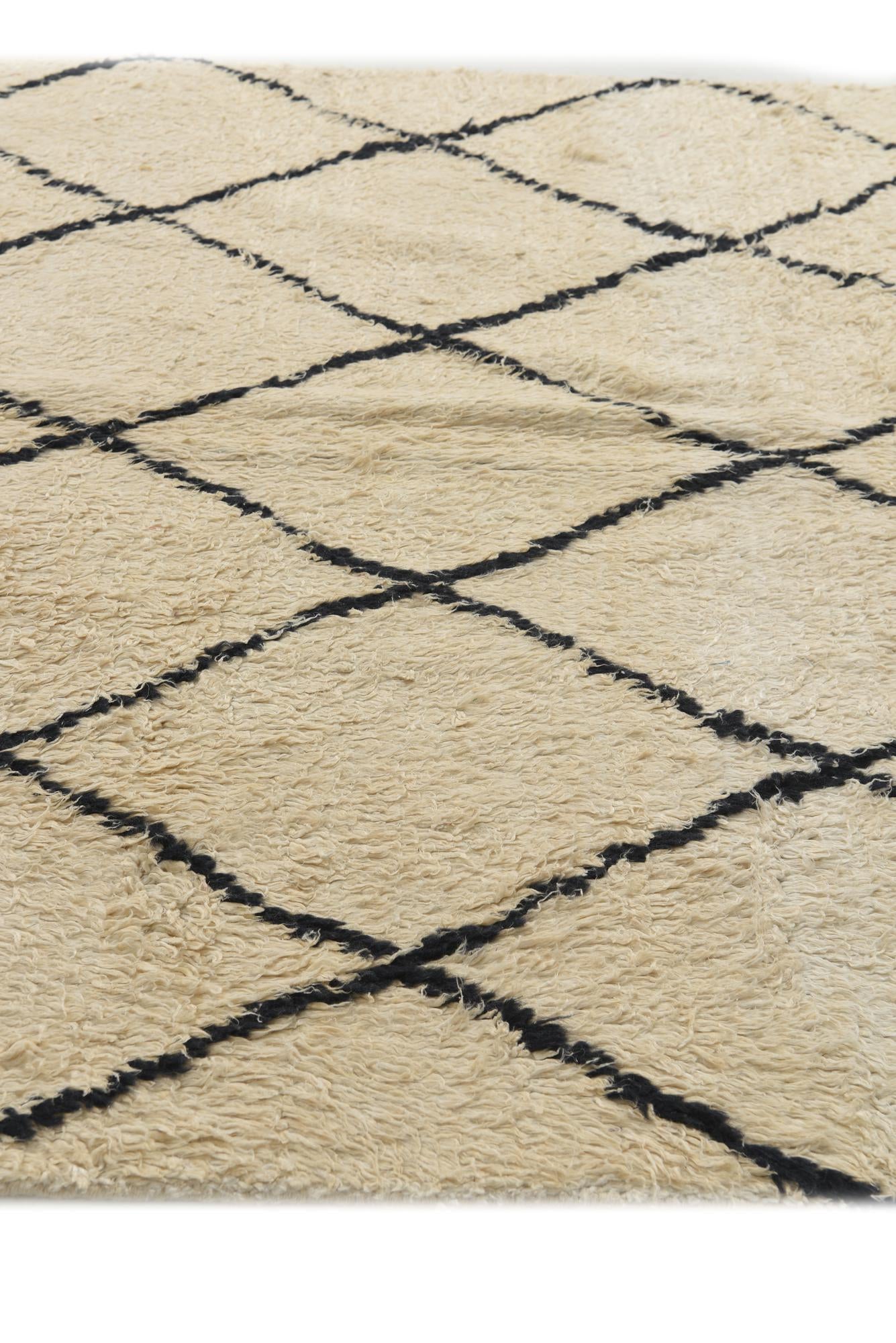 5' 5 x 8' 1 Hand Knotted Moroccan Wool Rug