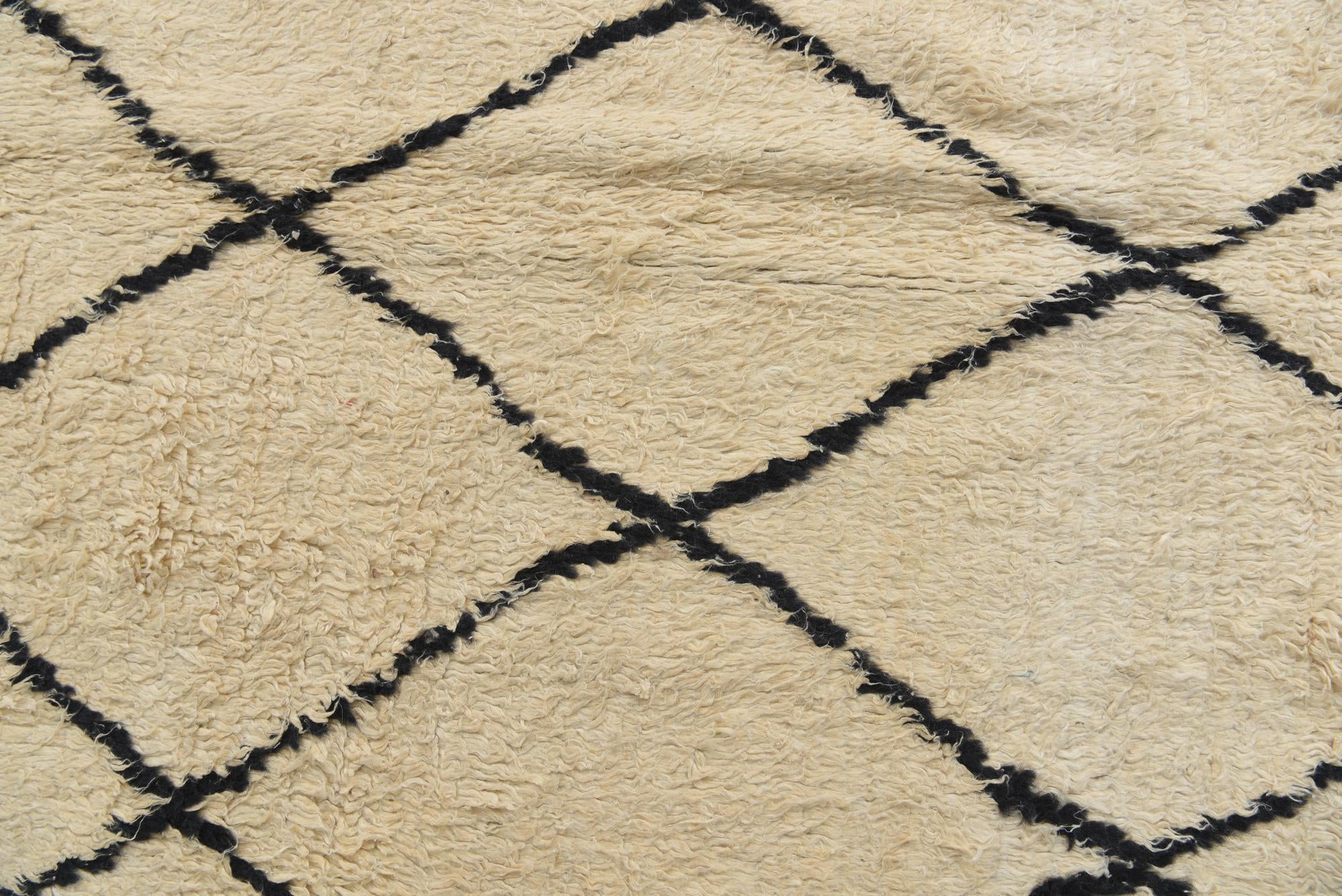 5' 5 x 8' 1 Hand Knotted Moroccan Wool Rug