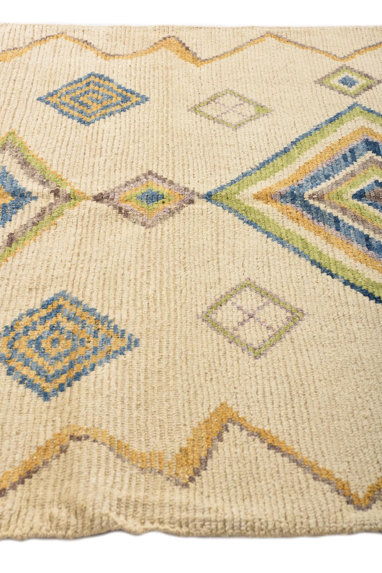 5' 9 x 8' 3 Hand Knotted Moroccan Wool Rug