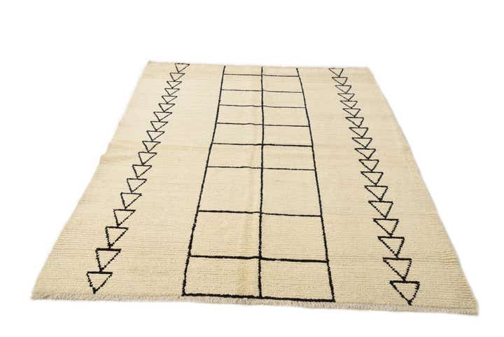 5' 7 x 7' 6 Hand Knotted Moroccan Wool Rug