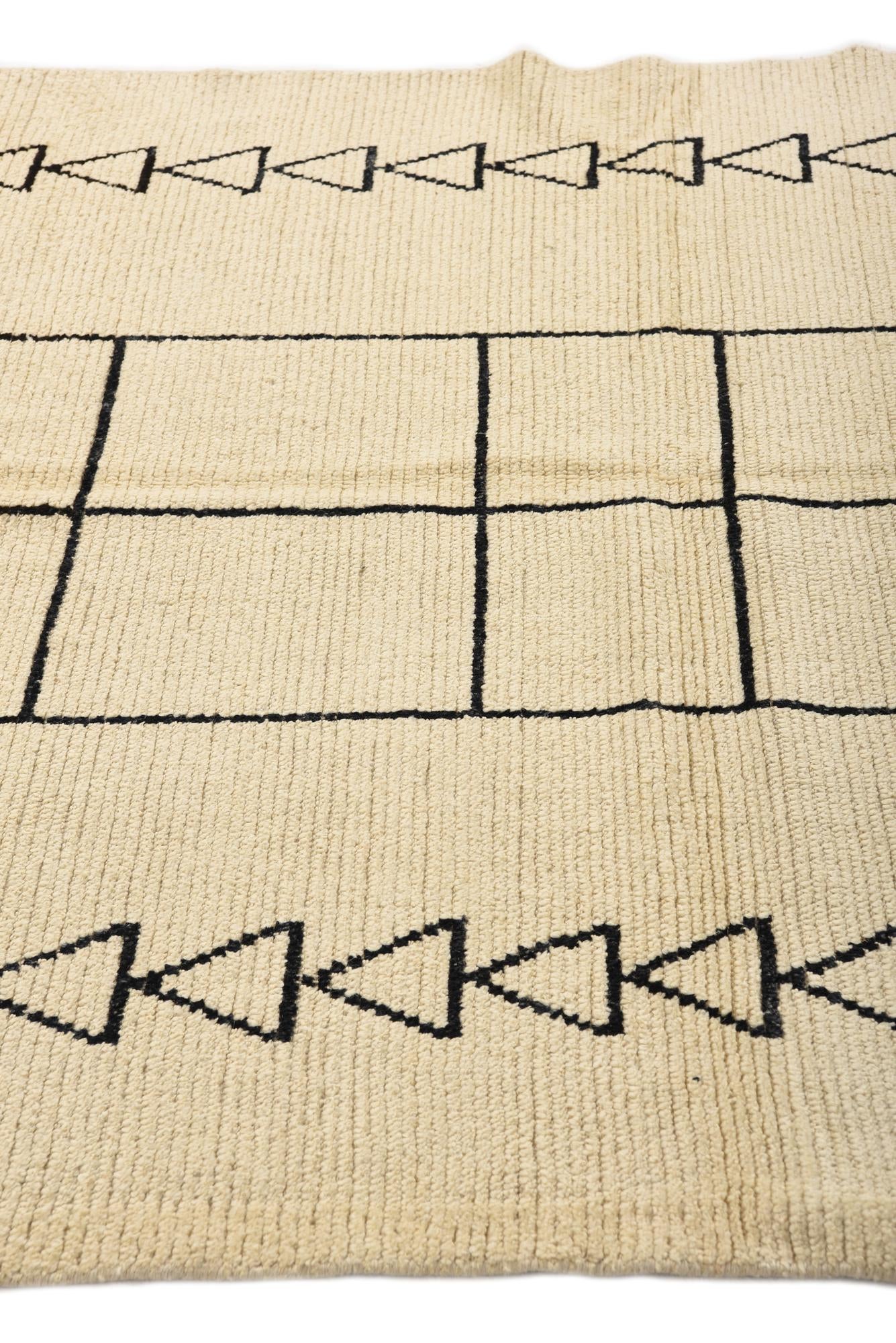 5' 7 x 7' 6 Hand Knotted Moroccan Wool Rug