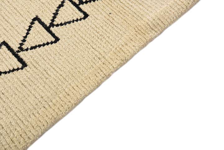 5' 7 x 7' 6 Hand Knotted Moroccan Wool Rug