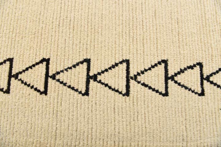 5' 7 x 7' 6 Hand Knotted Moroccan Wool Rug