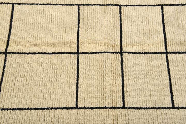 5' 7 x 7' 6 Hand Knotted Moroccan Wool Rug