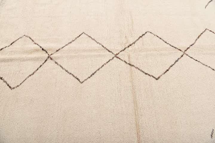 5' 8 x 7' 10 Hand Knotted Moroccan Wool Rug