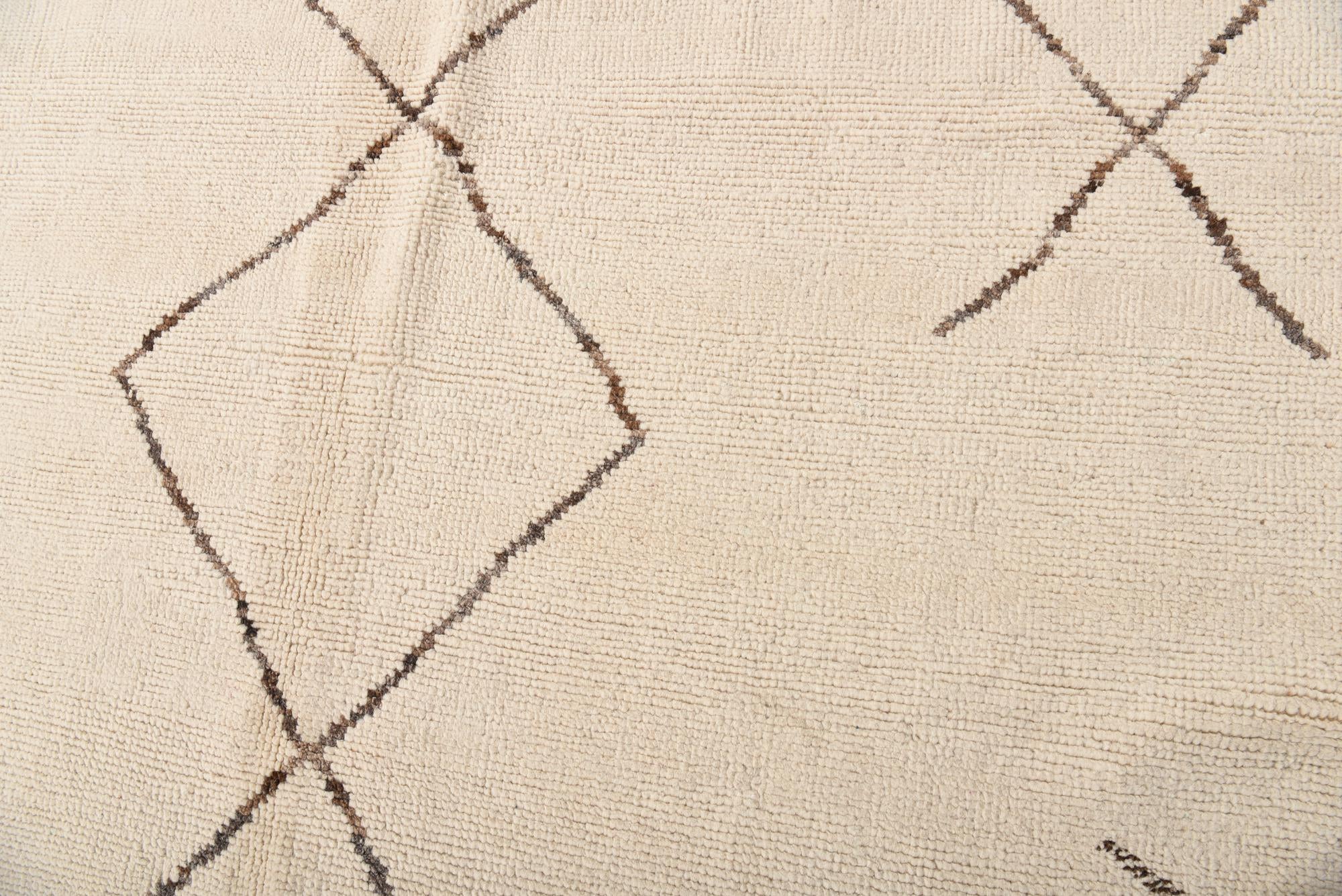 5' 8 x 7' 10 Hand Knotted Moroccan Wool Rug