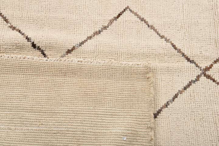 5' 8 x 7' 10 Hand Knotted Moroccan Wool Rug