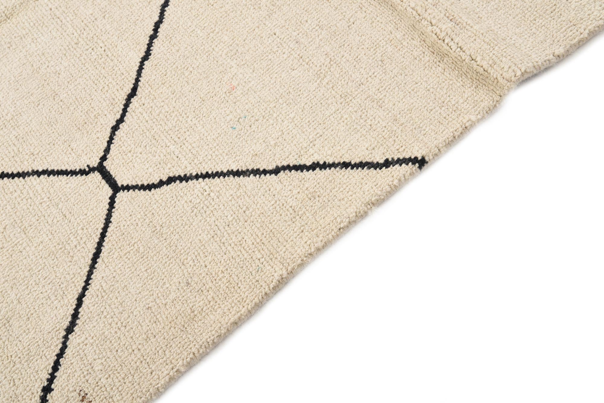 4' 10 x 7' 2 Hand Knotted Moroccan Wool Rug