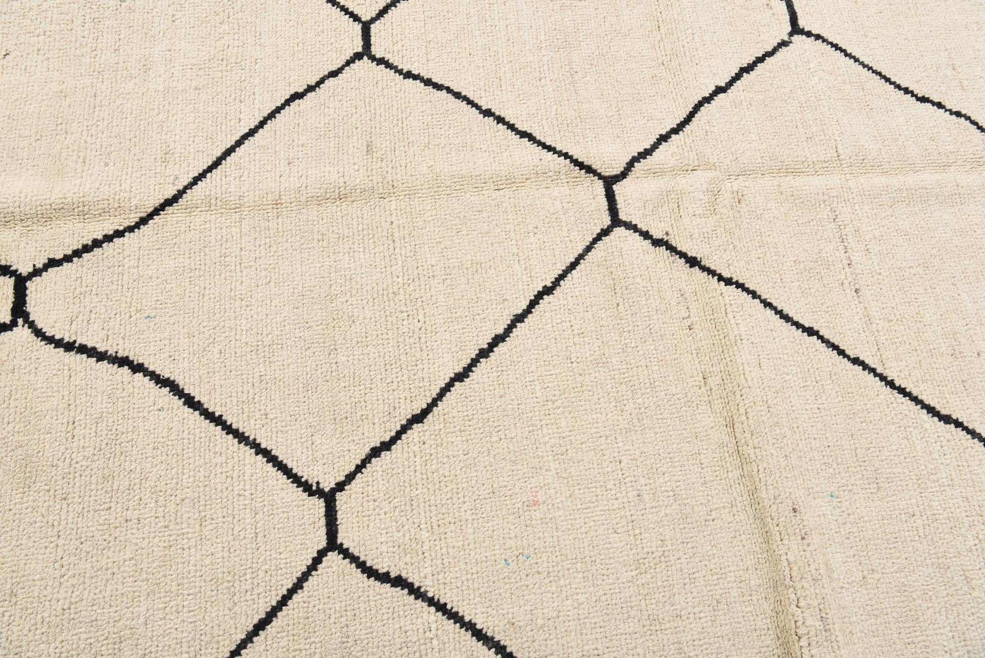 4' 10 x 7' 2 Hand Knotted Moroccan Wool Rug