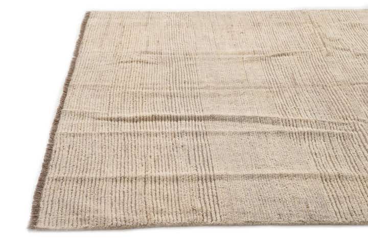 5' 9 x 8' Hand Knotted Moroccan Wool Rug