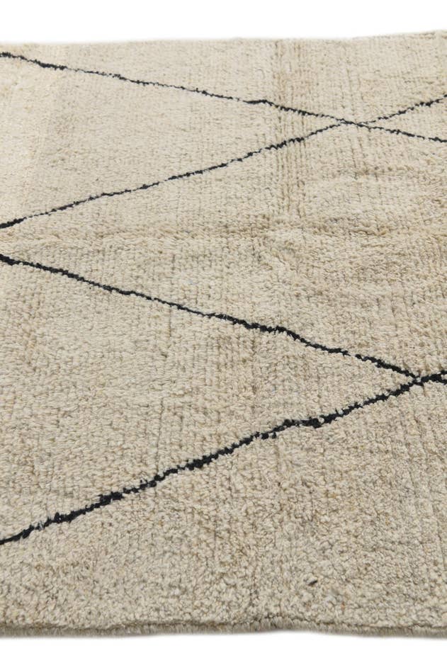 Detail image of 5' 2 x 6' 10 Hand Knotted Moroccan Wool Rug