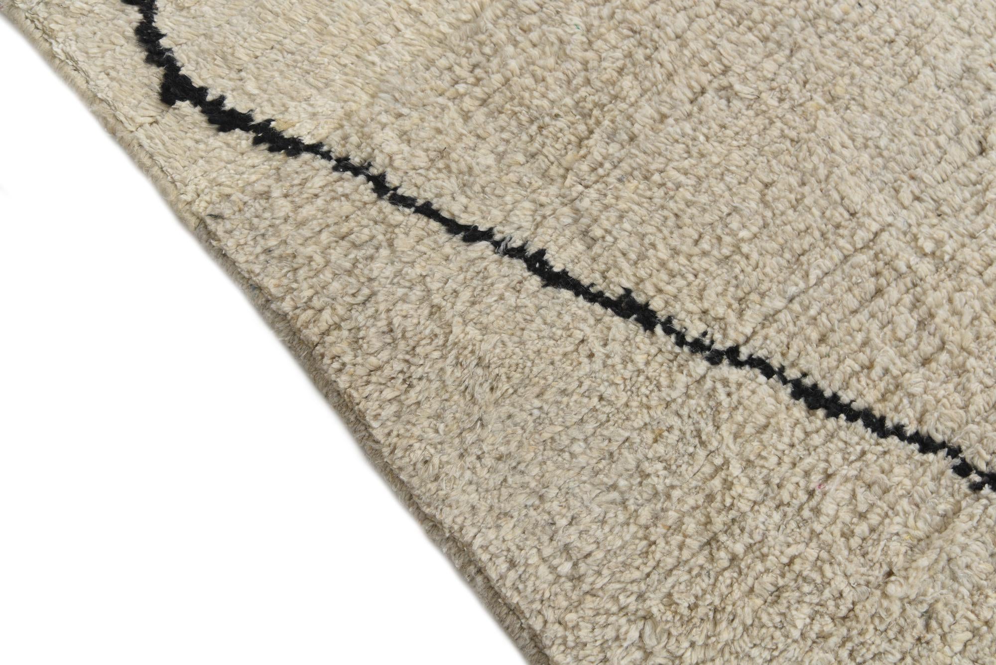 5' 2 x 6' 10 Hand Knotted Moroccan Wool Rug
