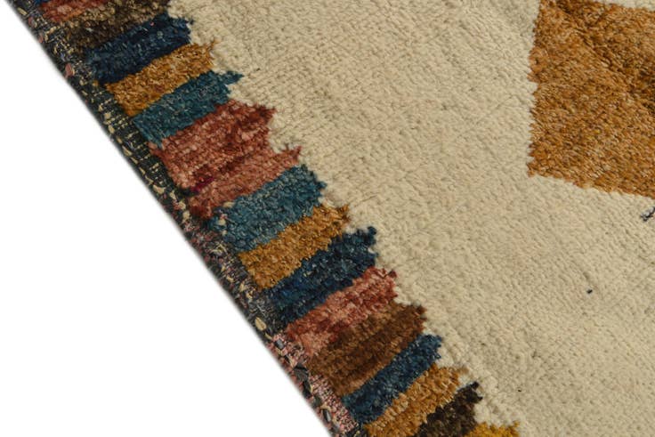 Detail image of 8' x 10' 2 Hand Knotted Moroccan Wool Rug