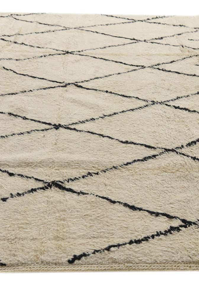 7' 10 x 10' 5 Hand Knotted Moroccan Wool Rug