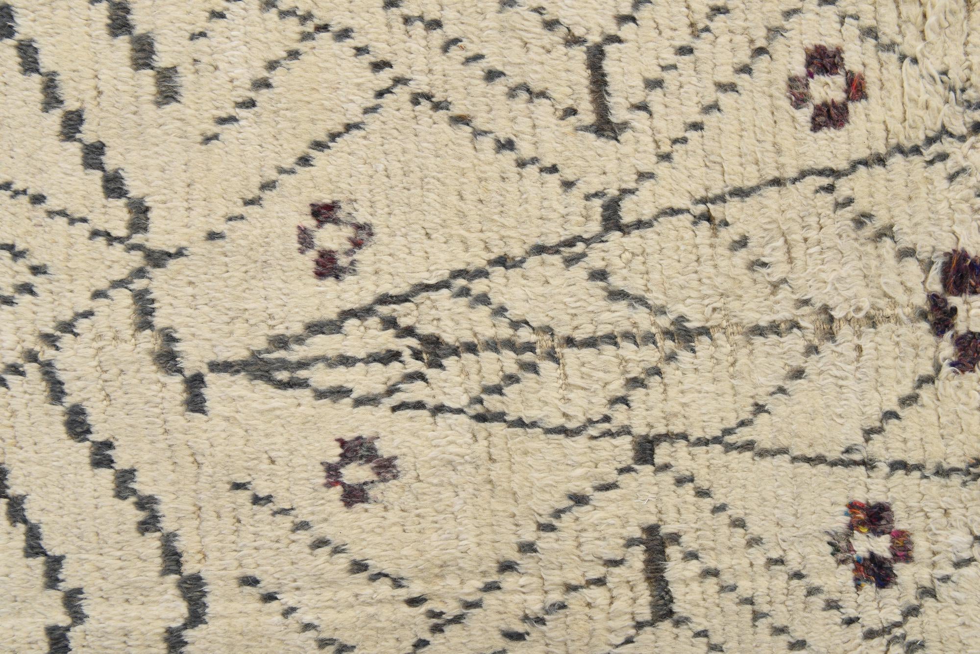 6' x 10' Hand Knotted Moroccan Wool Rug