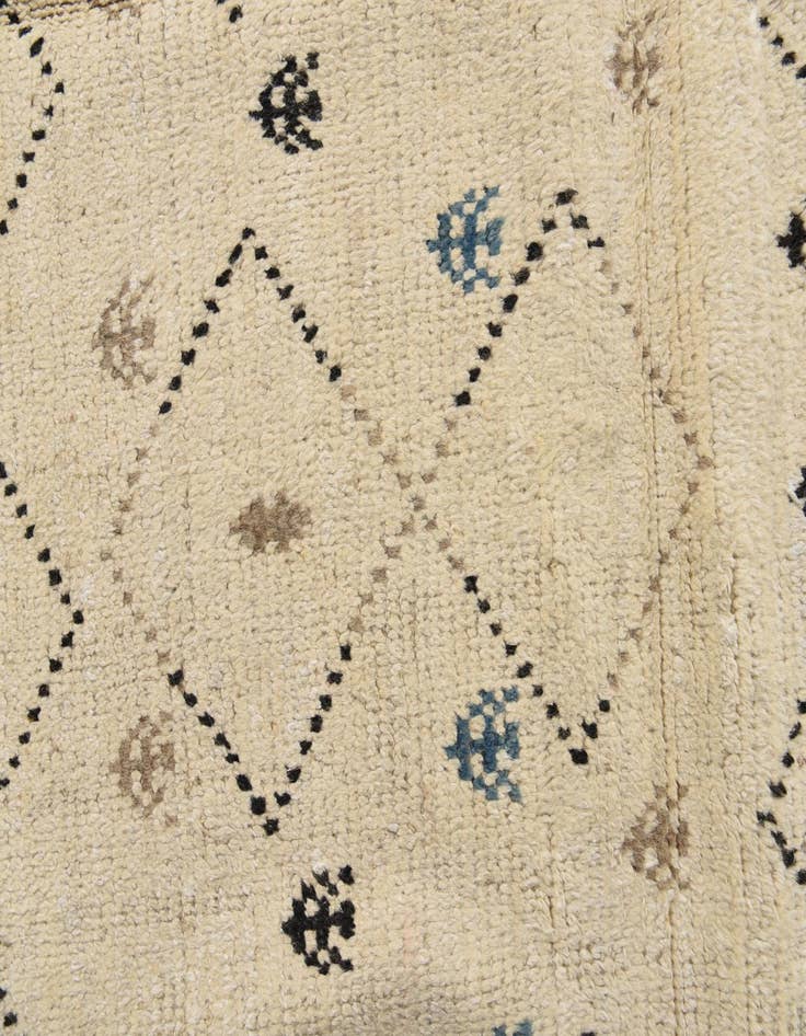 Detail image of 9' x 13'  Hand Knotted Moroccan Wool Rug