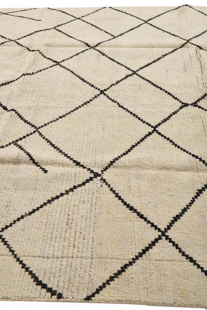 7' 11 x 10' 4 Hand Knotted Moroccan Wool Rug