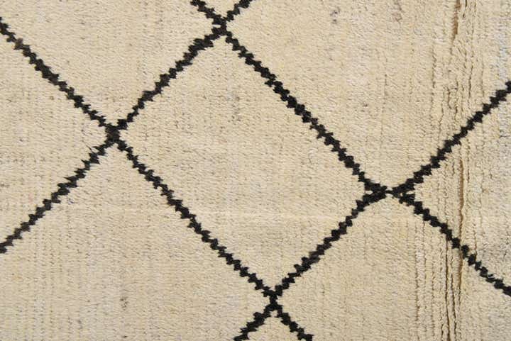 7' 11 x 10' 4 Hand Knotted Moroccan Wool Rug