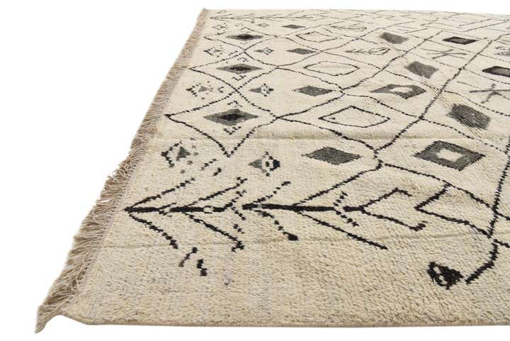 8' 1 x 9' 11 Hand Knotted Moroccan Wool Rug