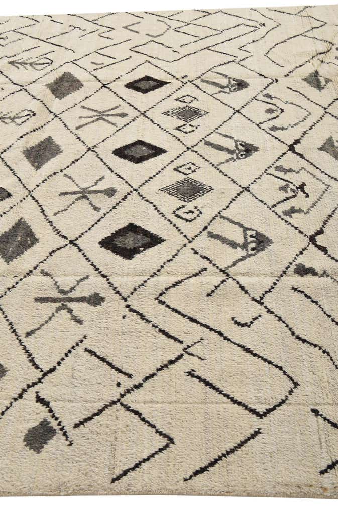 8' 1 x 9' 11 Hand Knotted Moroccan Wool Rug