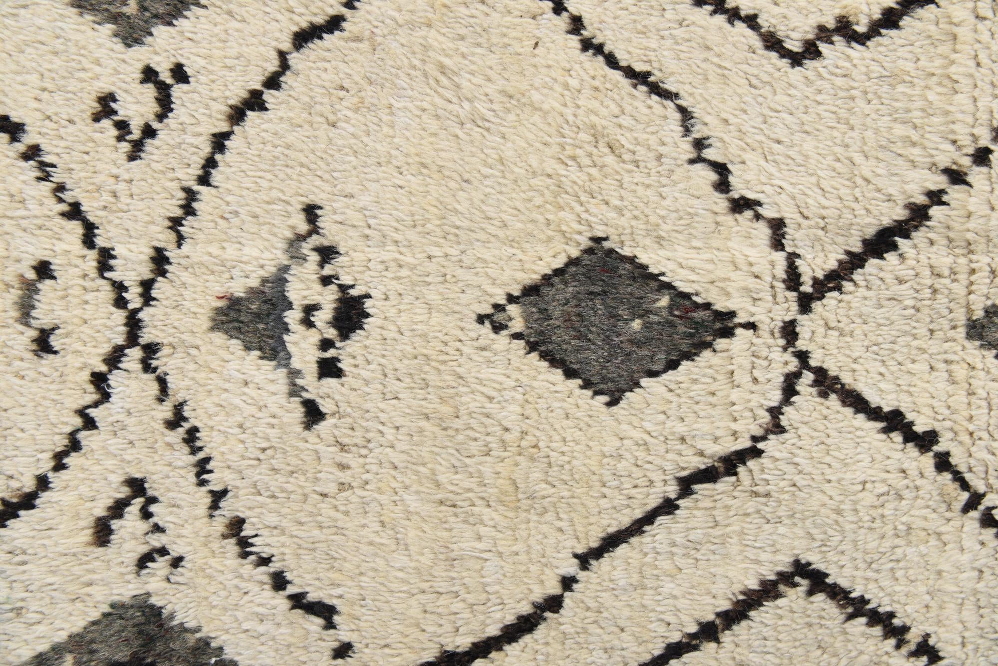 8' 1 x 9' 11 Hand Knotted Moroccan Wool Rug
