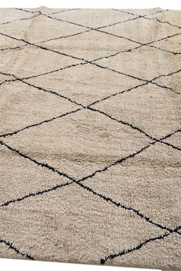 Detail image of 8' x 10' 5 Hand Knotted Moroccan Wool Rug