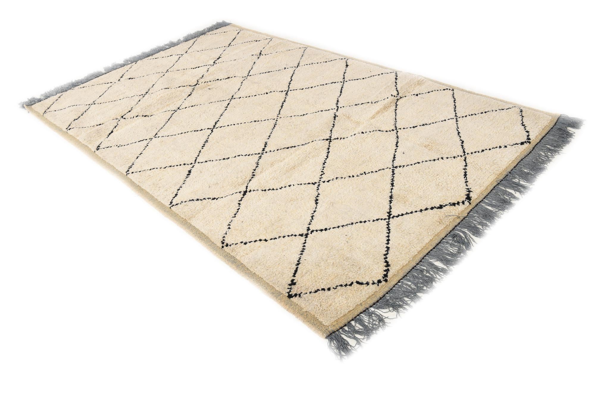 5' 9 x 9' 4 Hand Knotted Moroccan Wool Rug