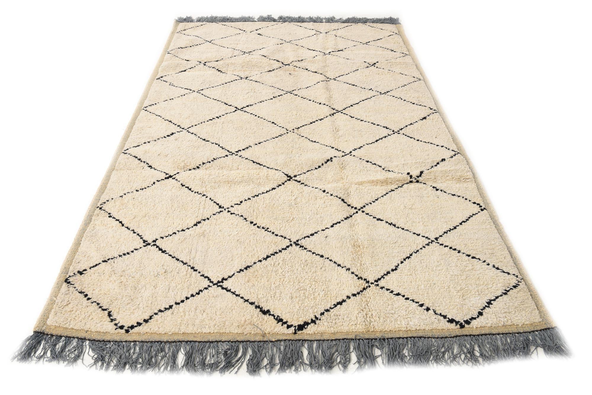 5' 9 x 9' 4 Hand Knotted Moroccan Wool Rug