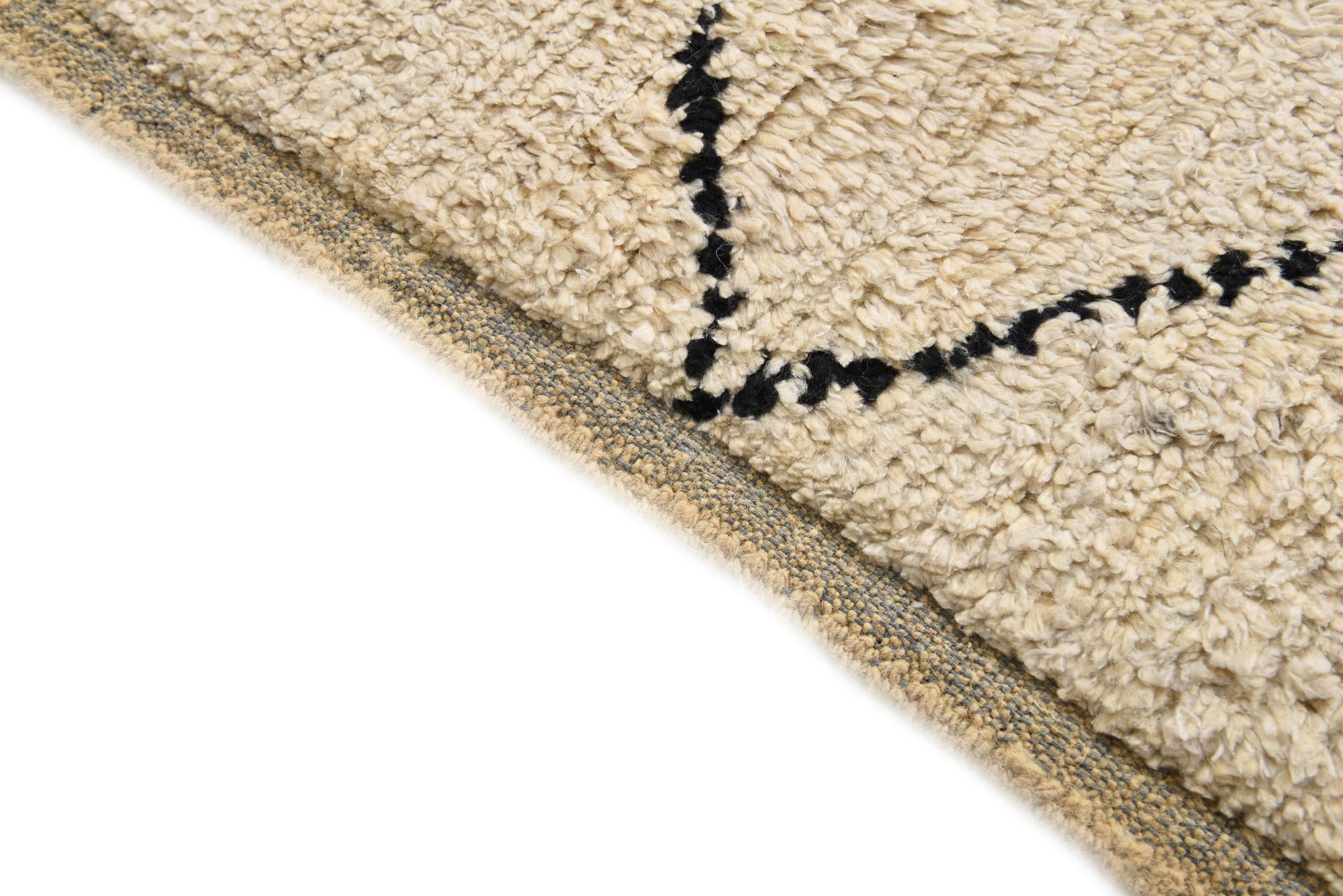5' 9 x 9' 4 Hand Knotted Moroccan Wool Rug