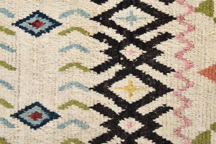 6' 2 x 9' 8 Hand Knotted Moroccan Wool Rug
