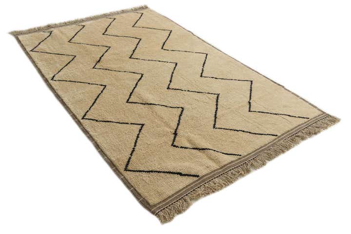 5' 4 x 8' 5 Hand Knotted Moroccan Wool Rug