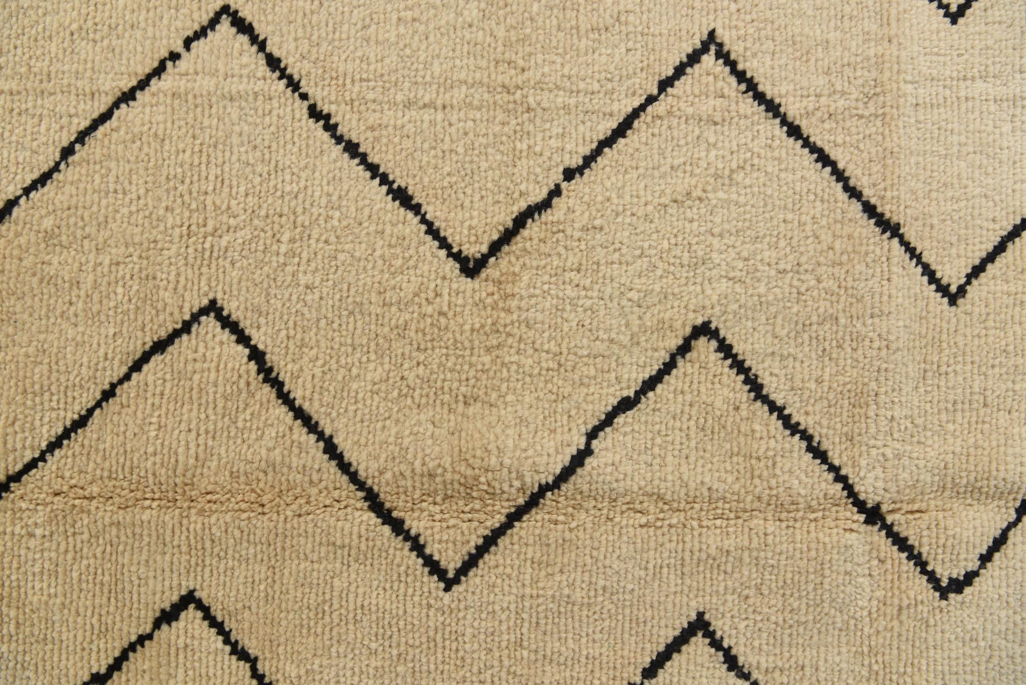 5' 4 x 8' 5 Hand Knotted Moroccan Wool Rug