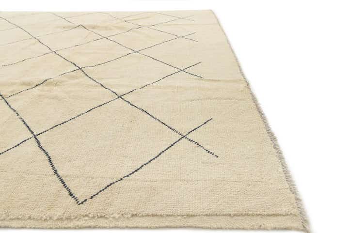 8' 1 x 9' 8 Hand Knotted Moroccan Wool Rug