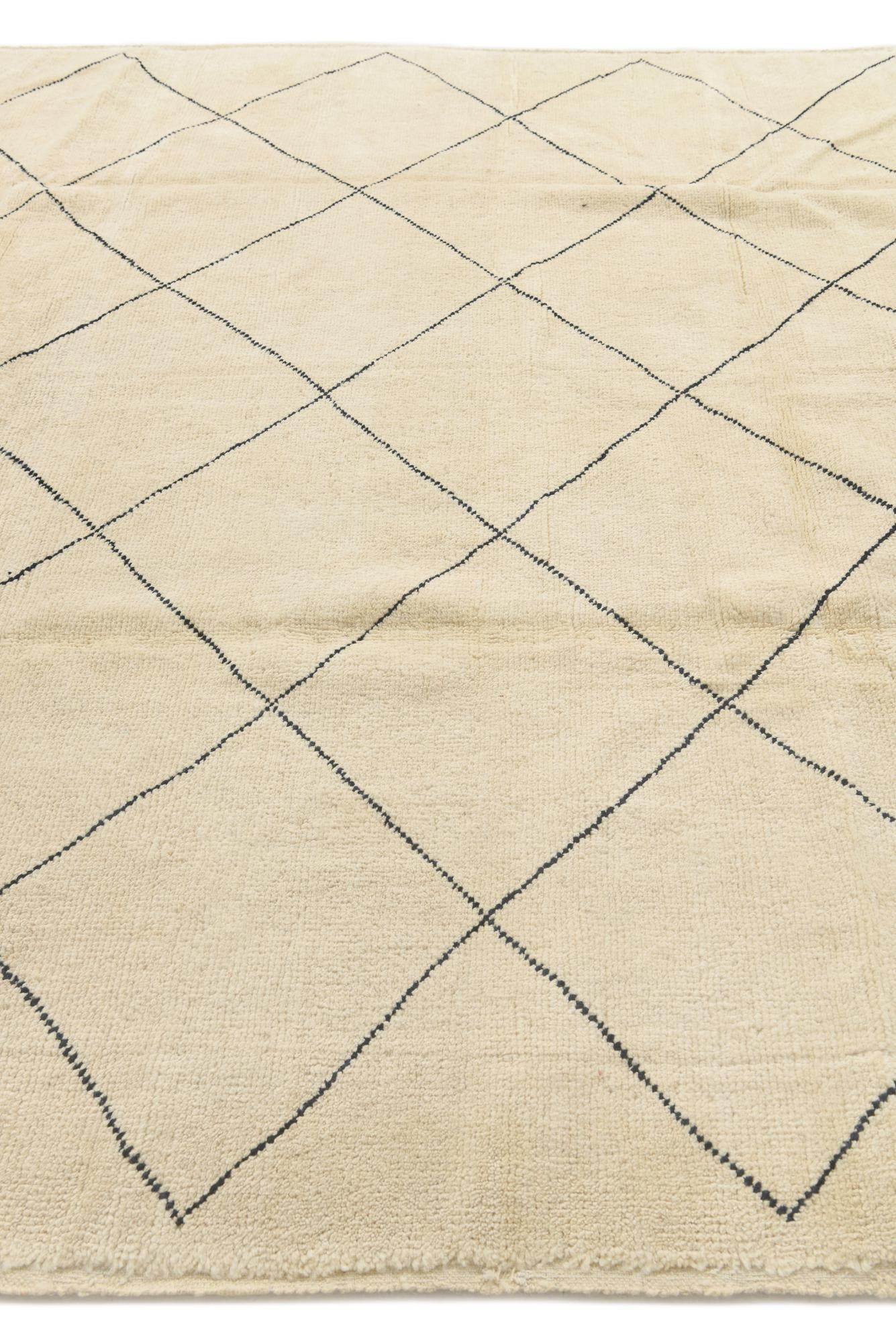 8' 1 x 9' 8 Hand Knotted Moroccan Wool Rug