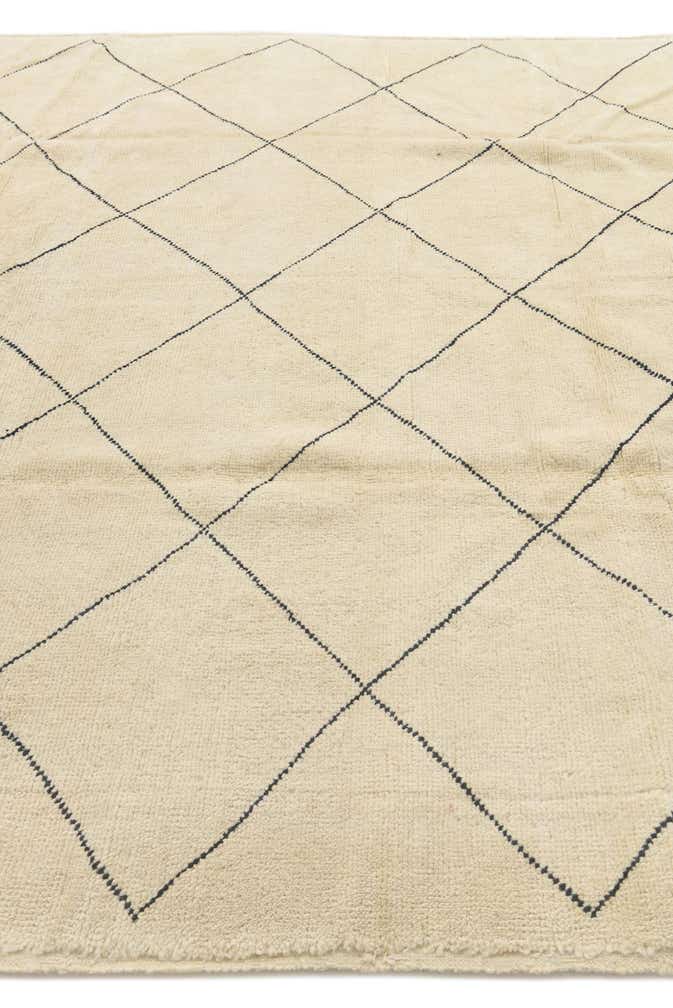 8' 1 x 9' 8 Hand Knotted Moroccan Wool Rug