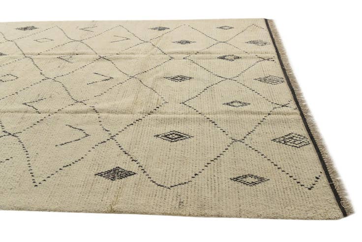 Detail image of 8' 1 x 11' Hand Knotted Moroccan Wool Rug