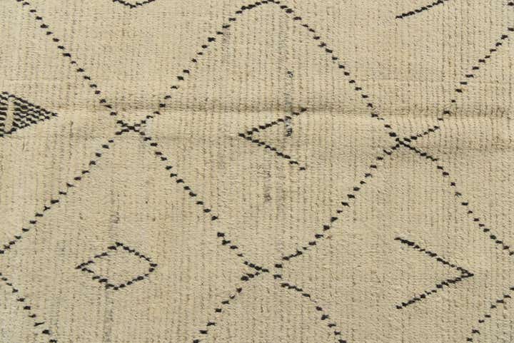 8' 1 x 11' Hand Knotted Moroccan Wool Rug