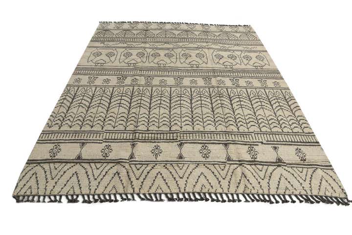 8' x 10' 2 Hand Knotted Moroccan Wool Rug