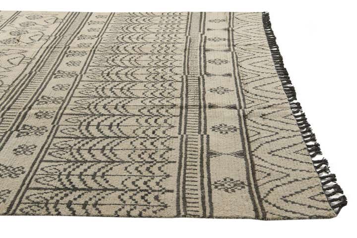 8' x 10' 2 Hand Knotted Moroccan Wool Rug