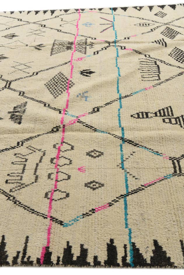 Detail image of 9' 1 x 12' 10 Hand Knotted Moroccan Wool Rug