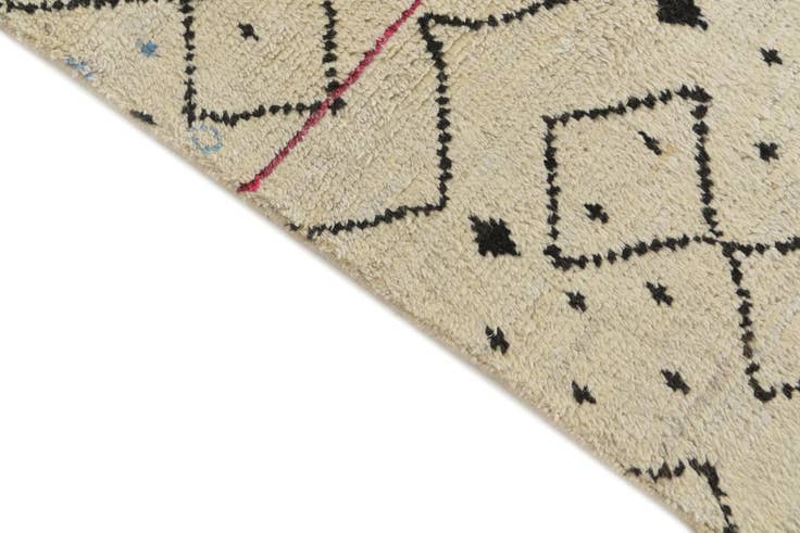 Detail image of 5' 7 x 8' 6 Hand Knotted Moroccan Wool Rug