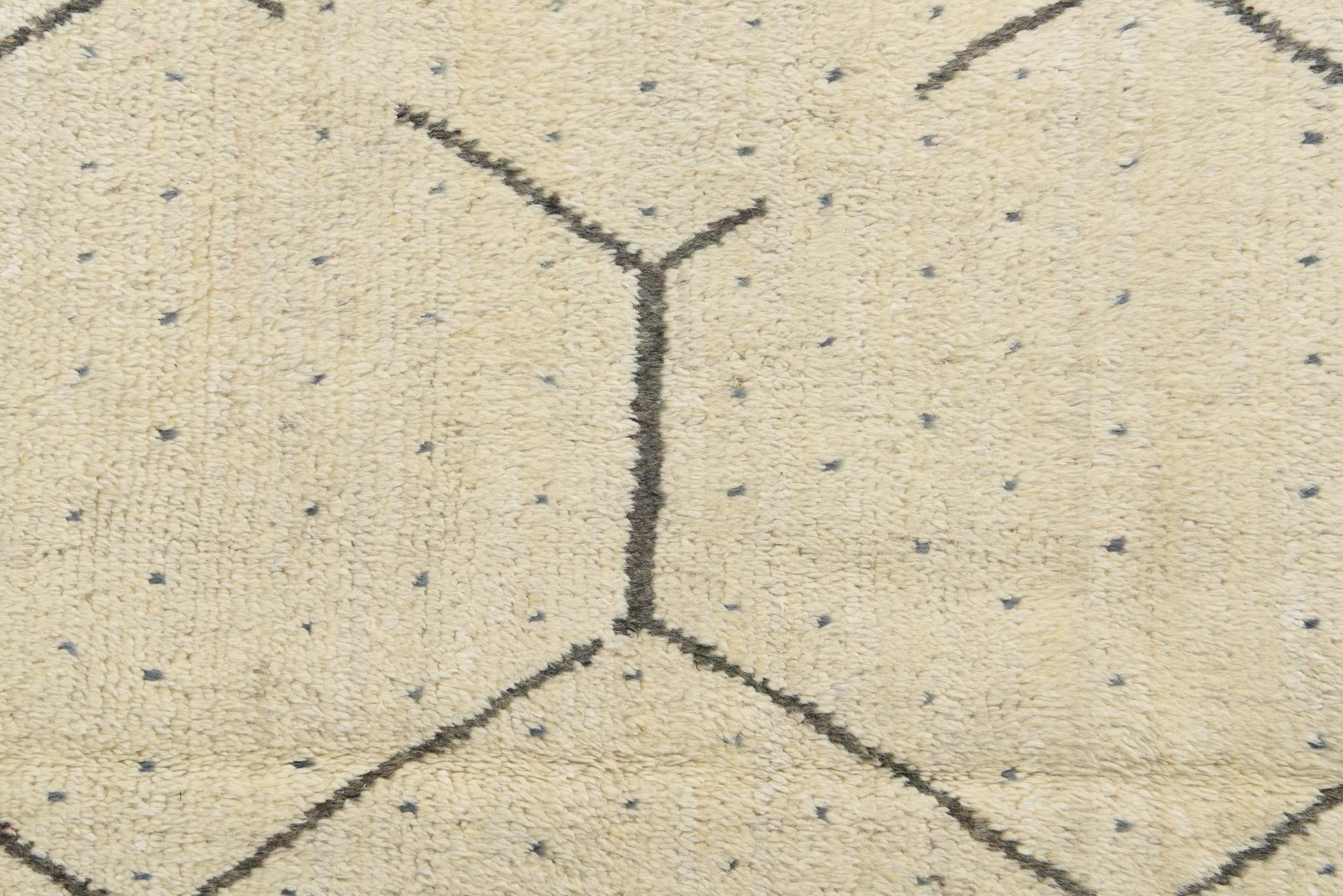 6' 1 x 9' Hand Knotted Moroccan Wool Rug